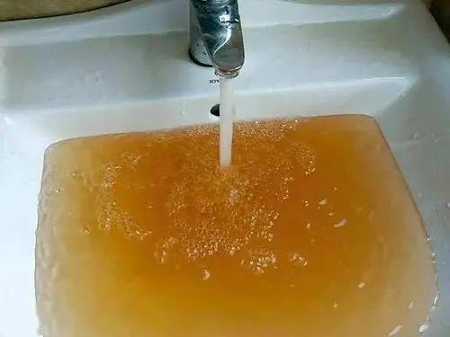 牲畜养殖饮用水发黄怎么净化处理？